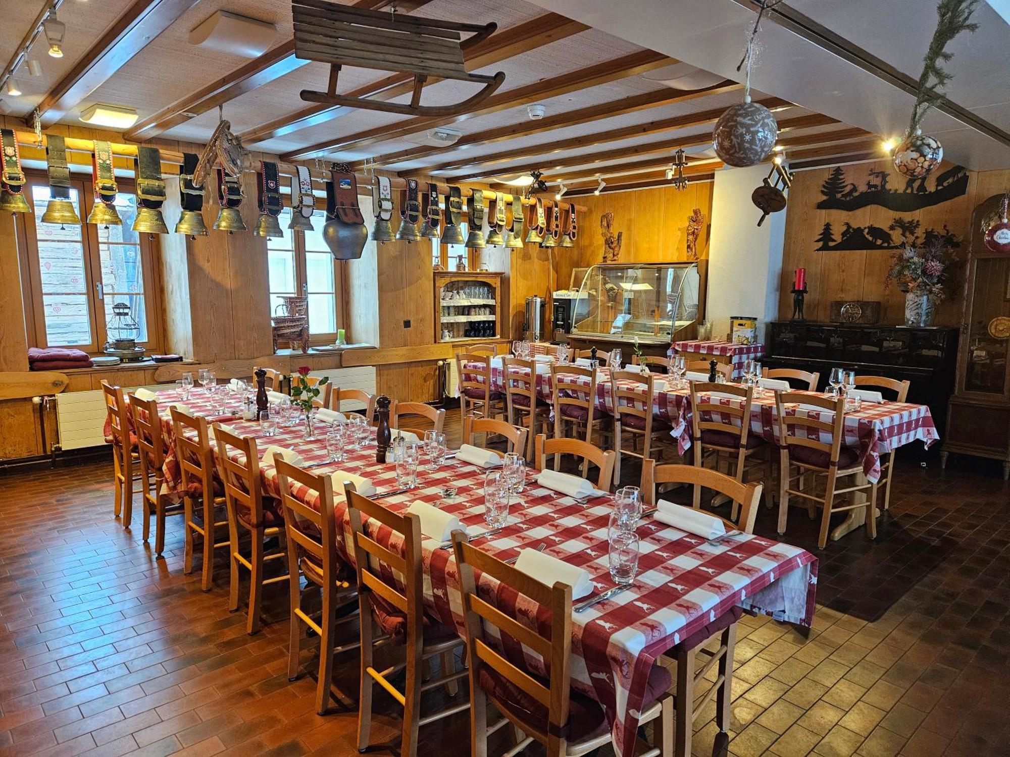 Hotel Restaurant Du Marchairuz Le Brassus Bagian luar foto