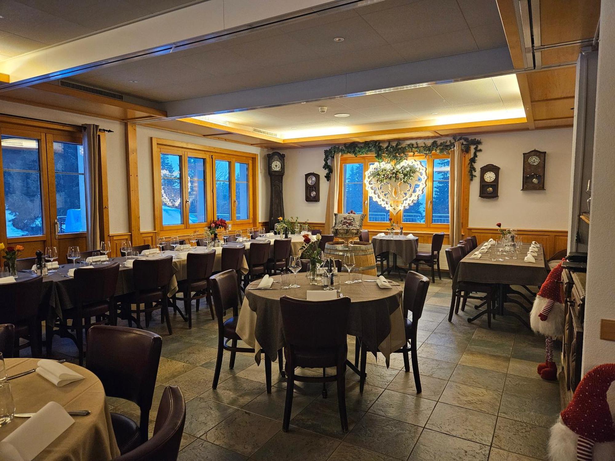 Hotel Restaurant Du Marchairuz Le Brassus Bagian luar foto
