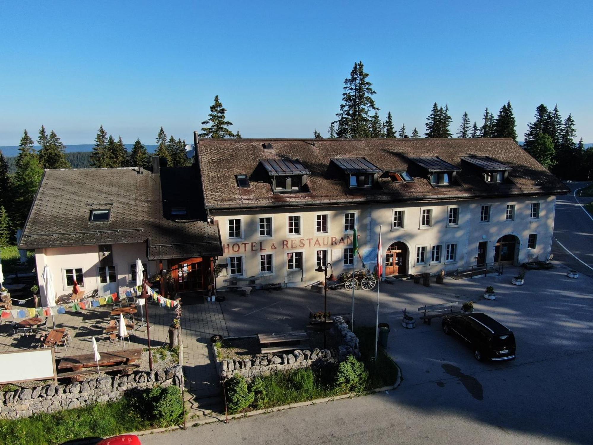 Hotel Restaurant Du Marchairuz Le Brassus Bagian luar foto