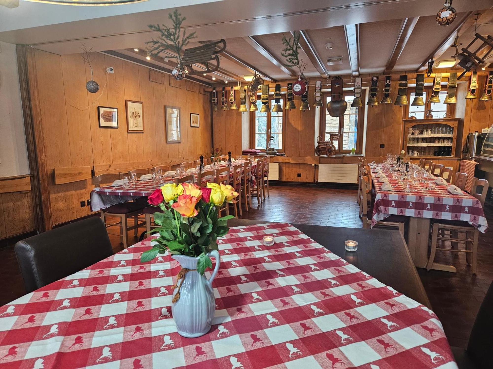 Hotel Restaurant Du Marchairuz Le Brassus Bagian luar foto